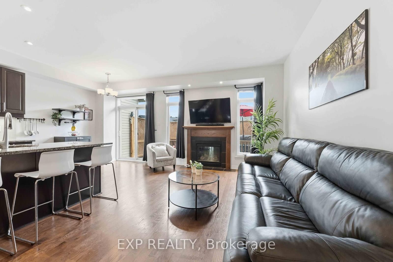 151 Hawkshaw Crescent - Image 6