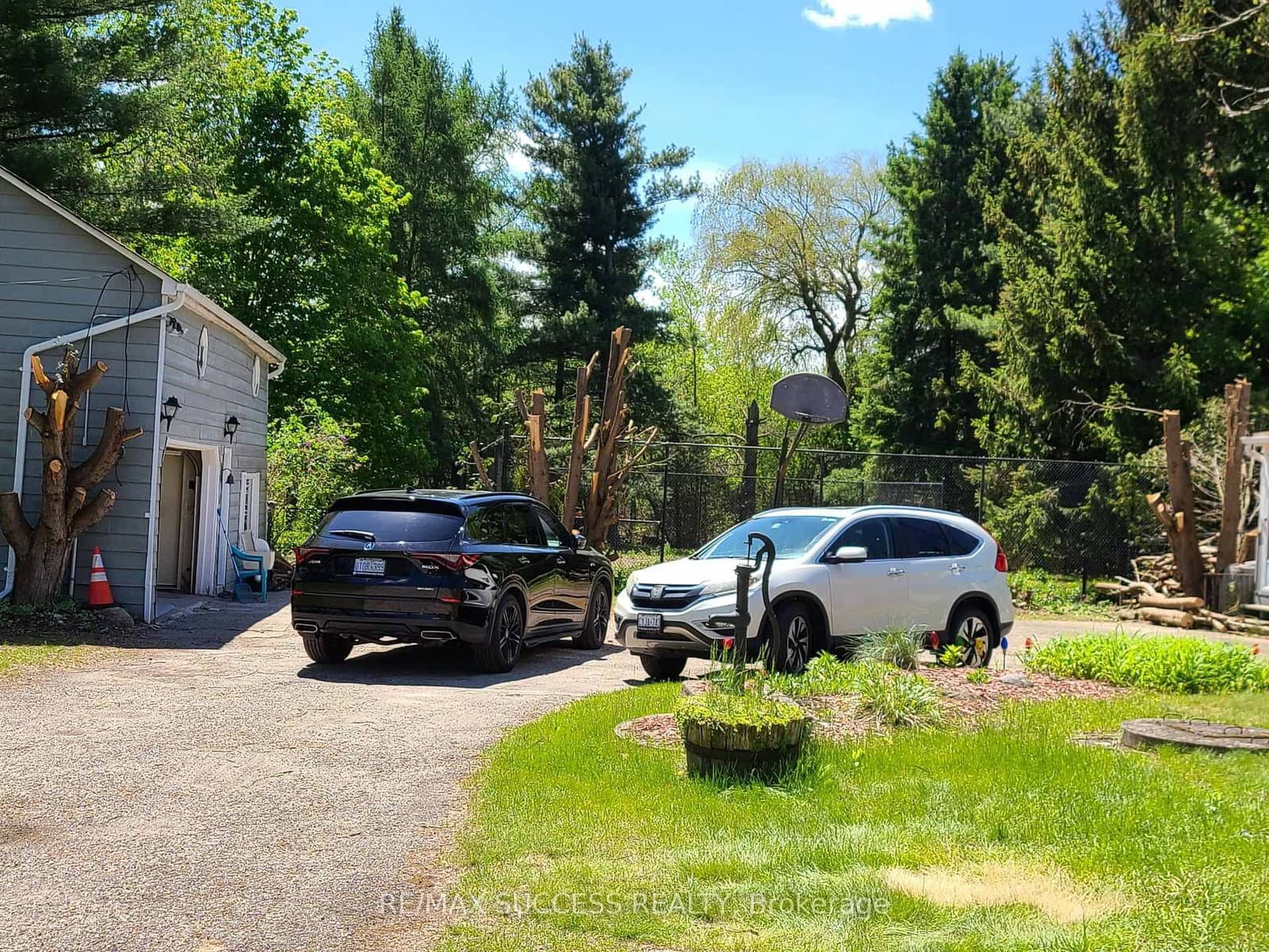 687 New Dundee Road - Image 2