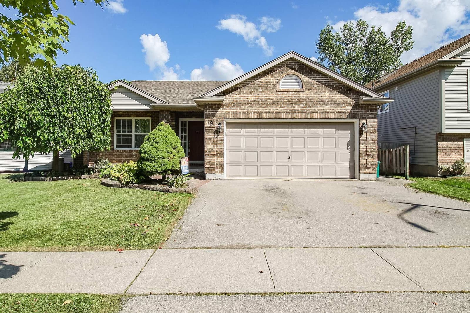 19 Windle Village Crescent - Image 1