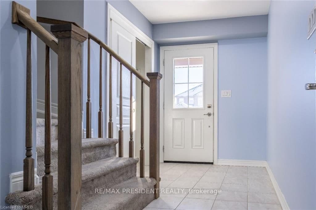 80 Monarch Street - Image 2