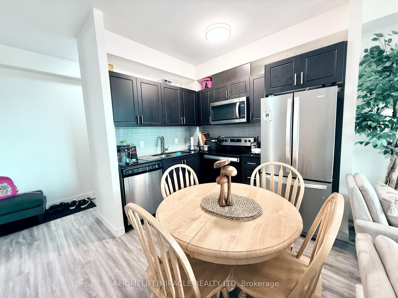 128 King Street N, Unit 911 - Image 2