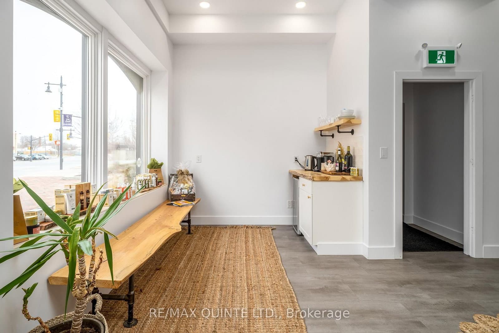 112 Front Street - Image 4