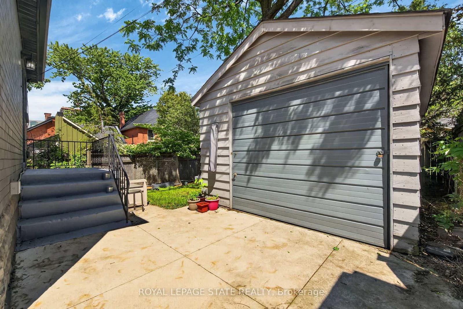 219 Hess Street S - Image 5