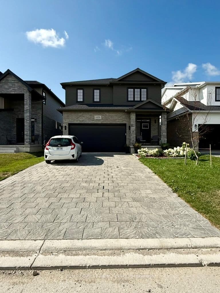 1458 Wright Crescent - Image 1