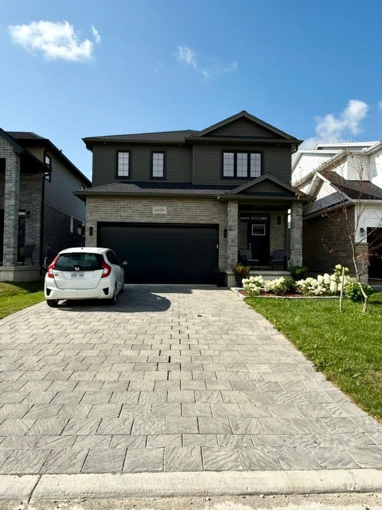 1458 Wright Crescent - Image 2