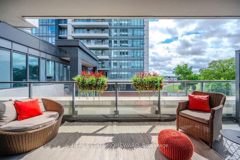 5 Wellington Street S, Unit 301 - Image 3