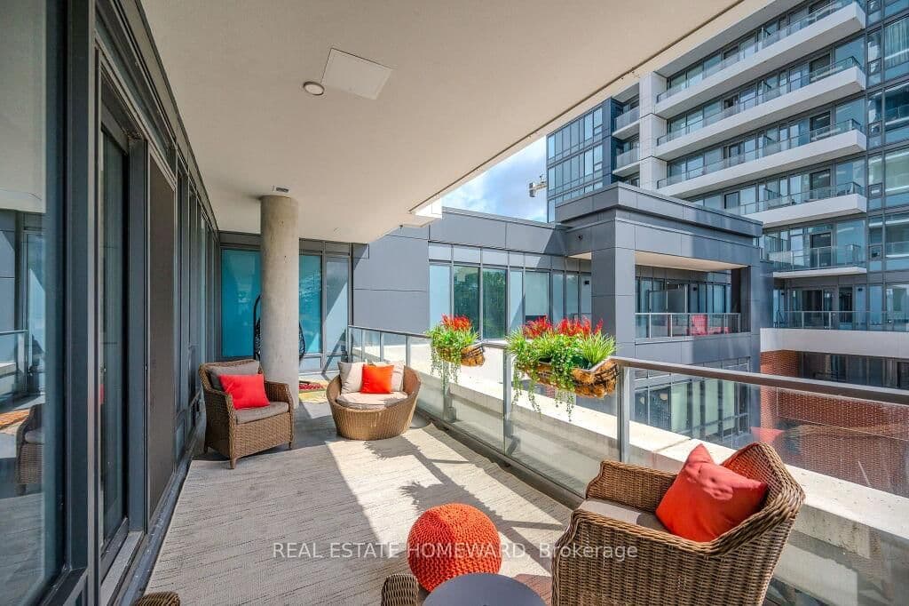 5 Wellington Street S, Unit 301 - Image 4
