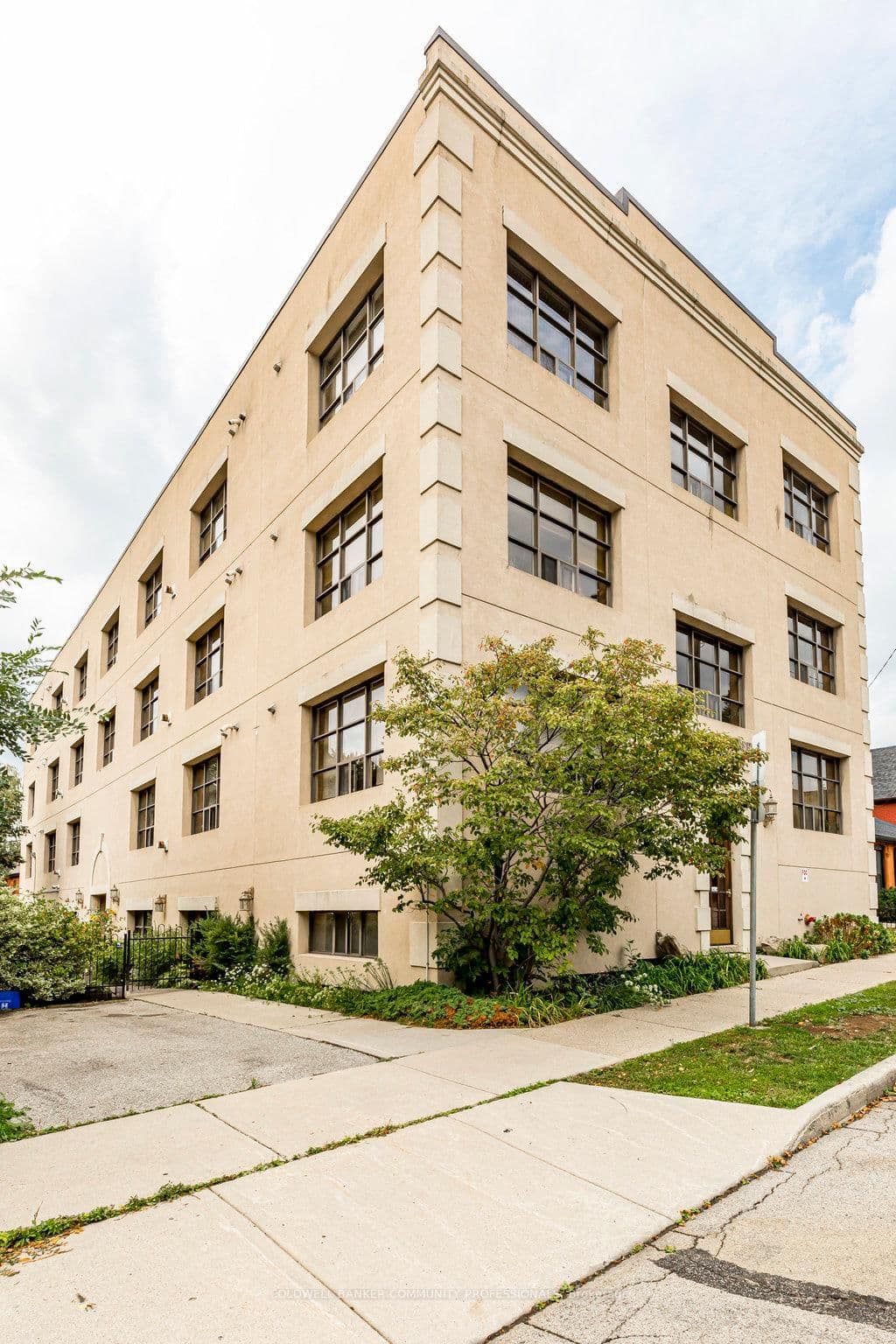 36 Margaret Street, Unit 44 - Image 2