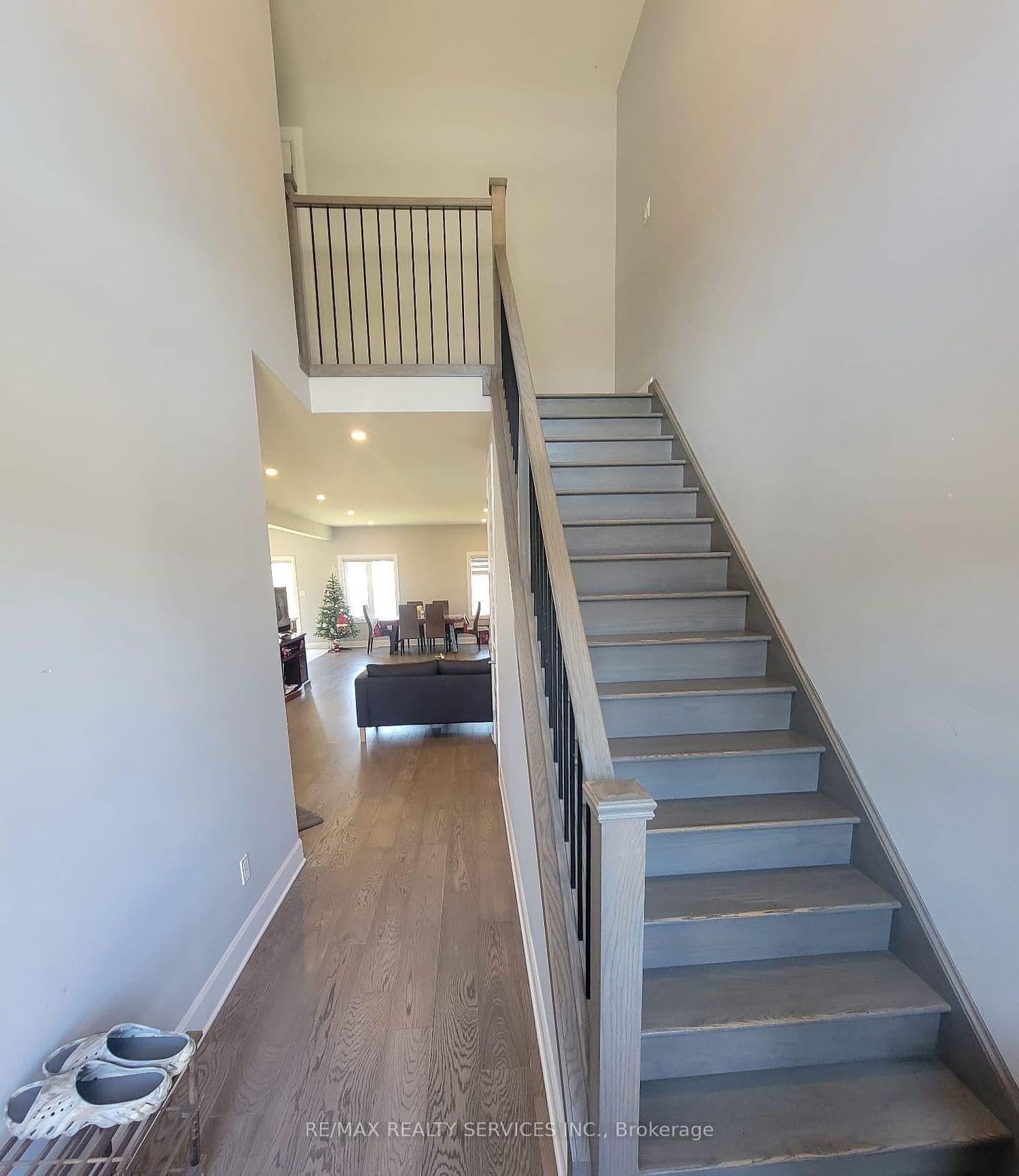 1573 Dylan Street - Image 2