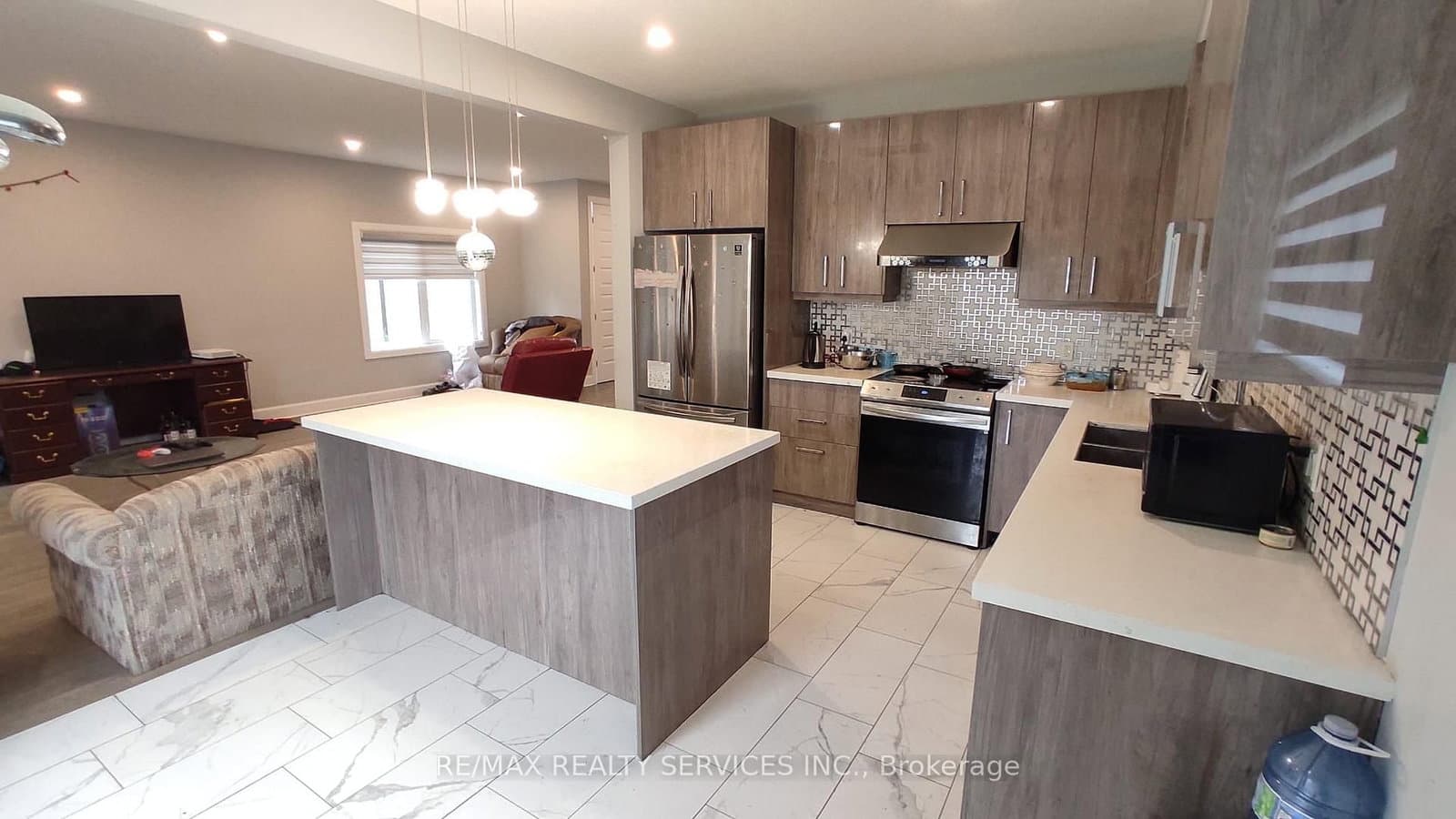 1573 Dylan Street - Image 5