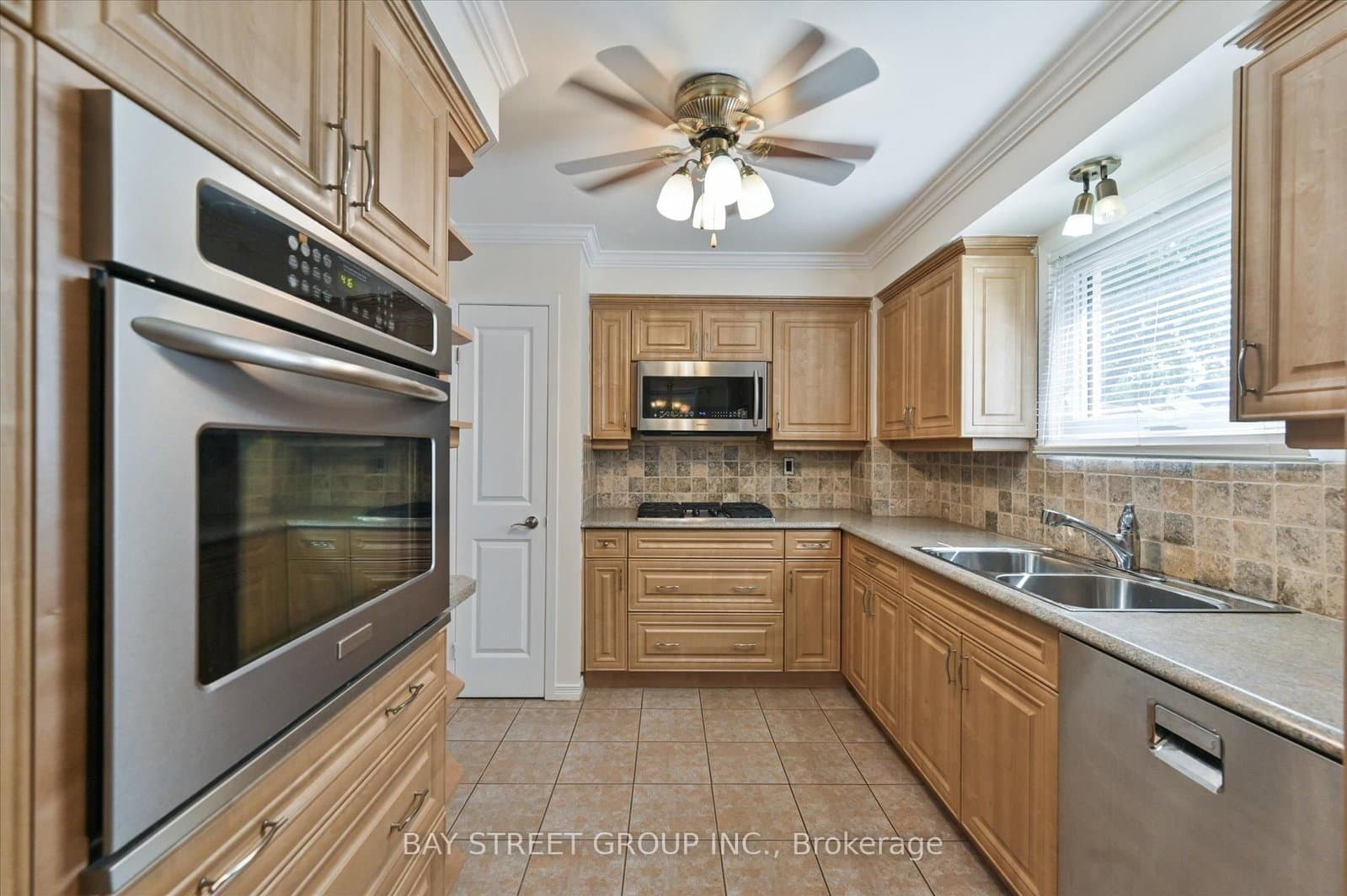 378 East 24th Street - Image 5