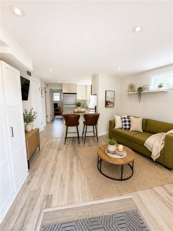 489 East Avenue E, Unit A - Image 5