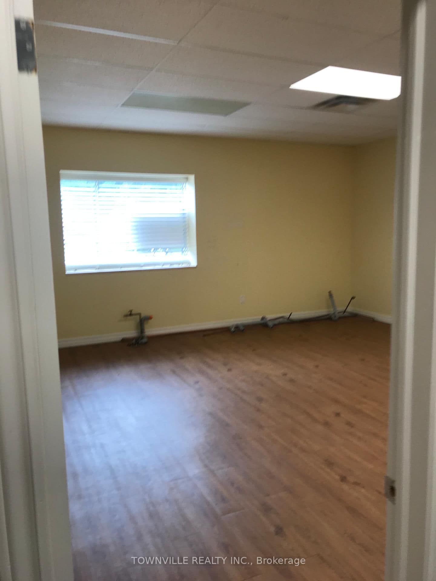 496 Albert Street, Unit 7 - Image 5