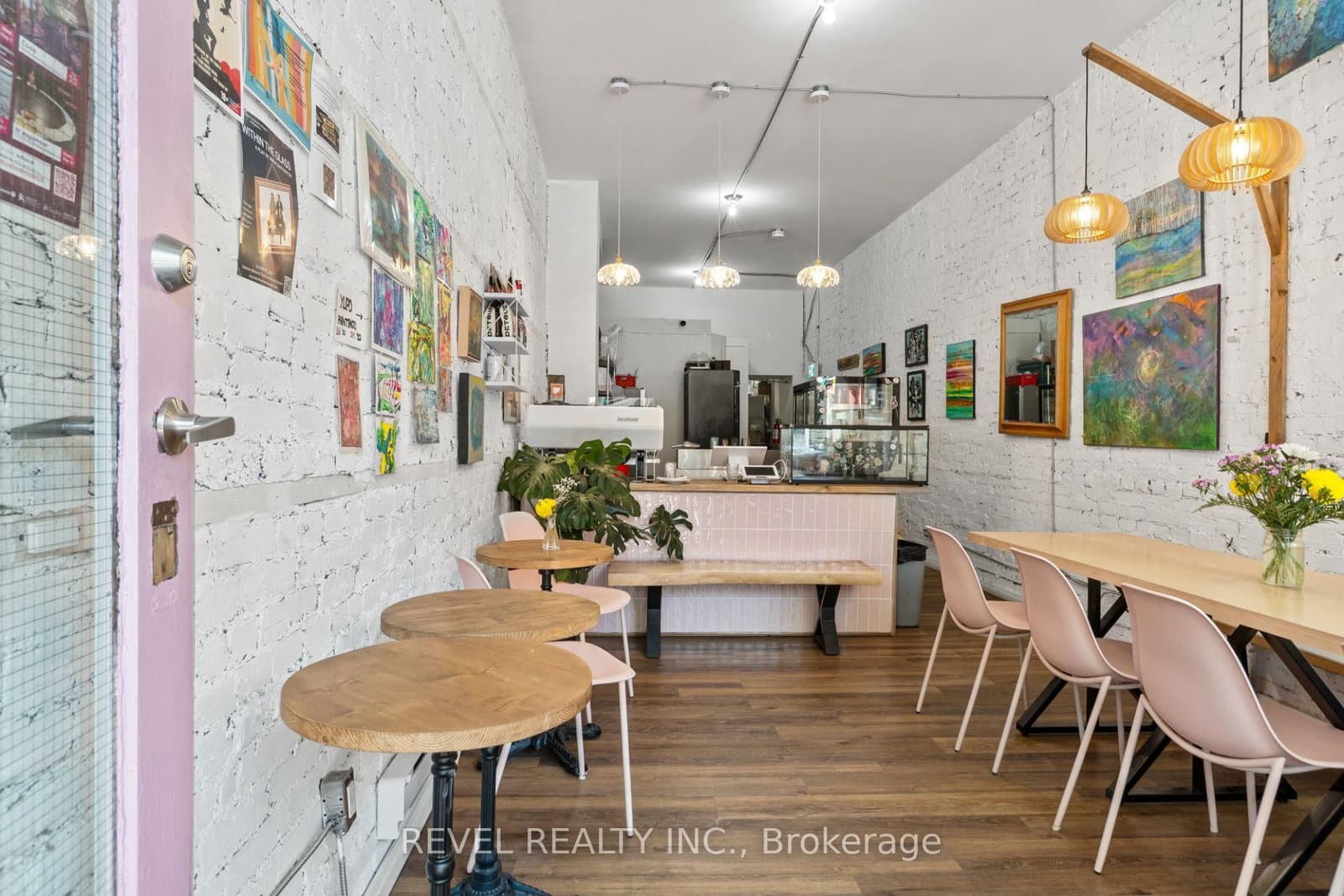 334 James Street N - Image 3