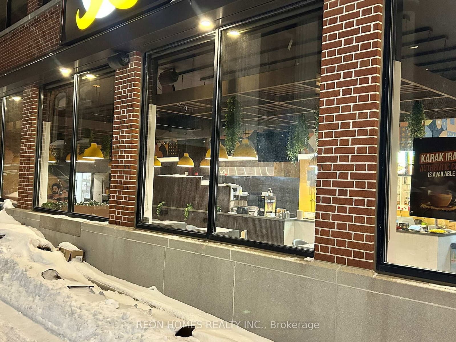8 Erb Street W - Image 4