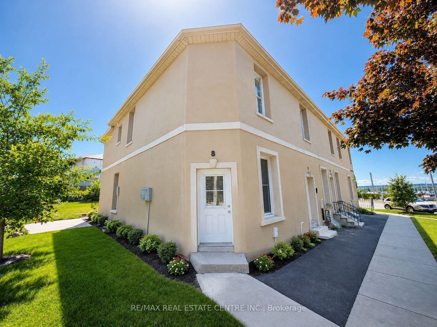 8 Brock Street - Image 1