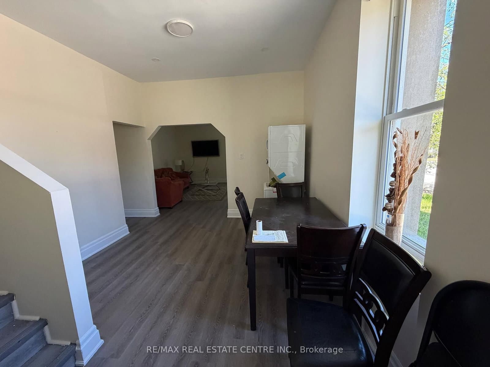 8 Brock Street - Image 4
