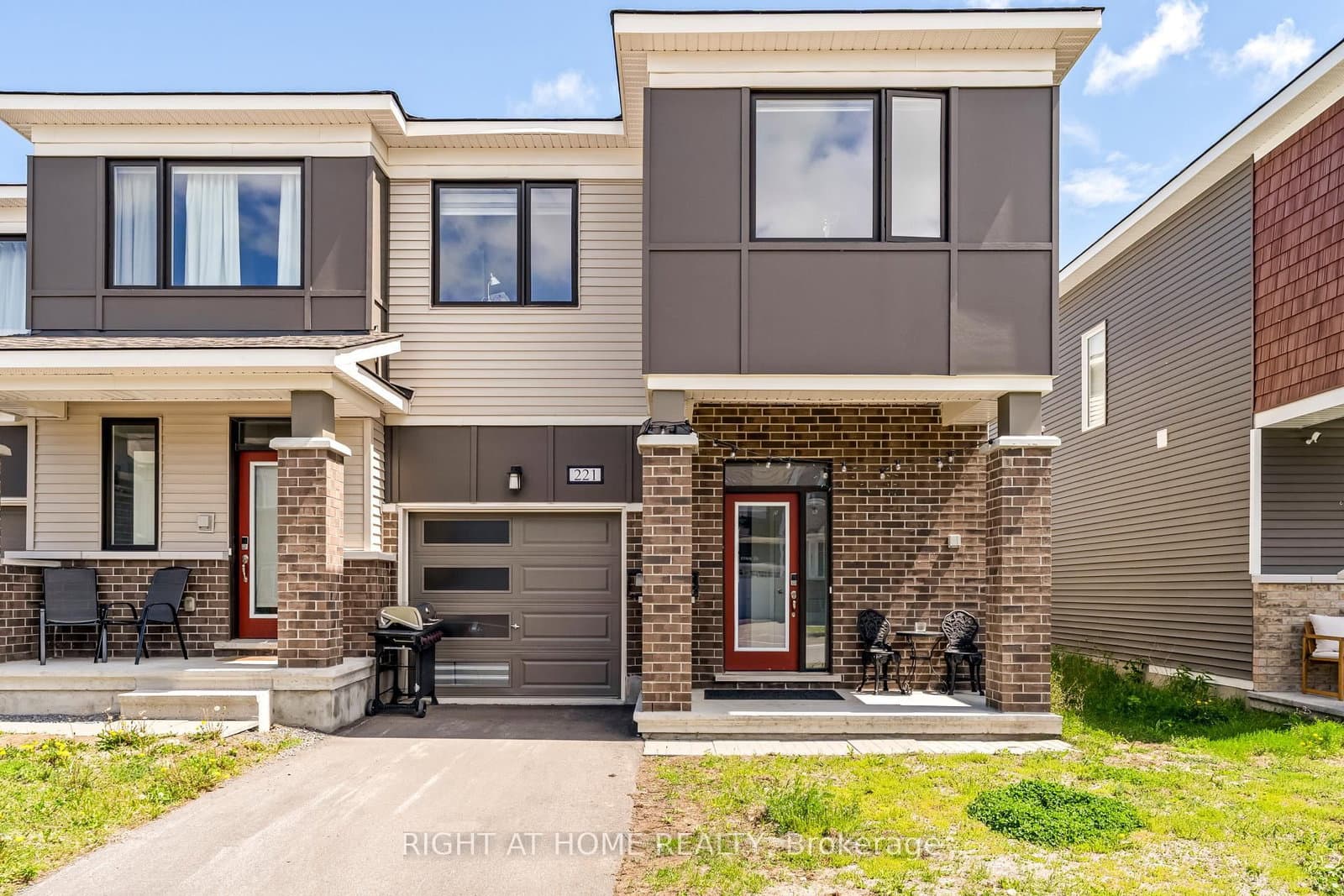 221 Billrian Crescent - Image 1