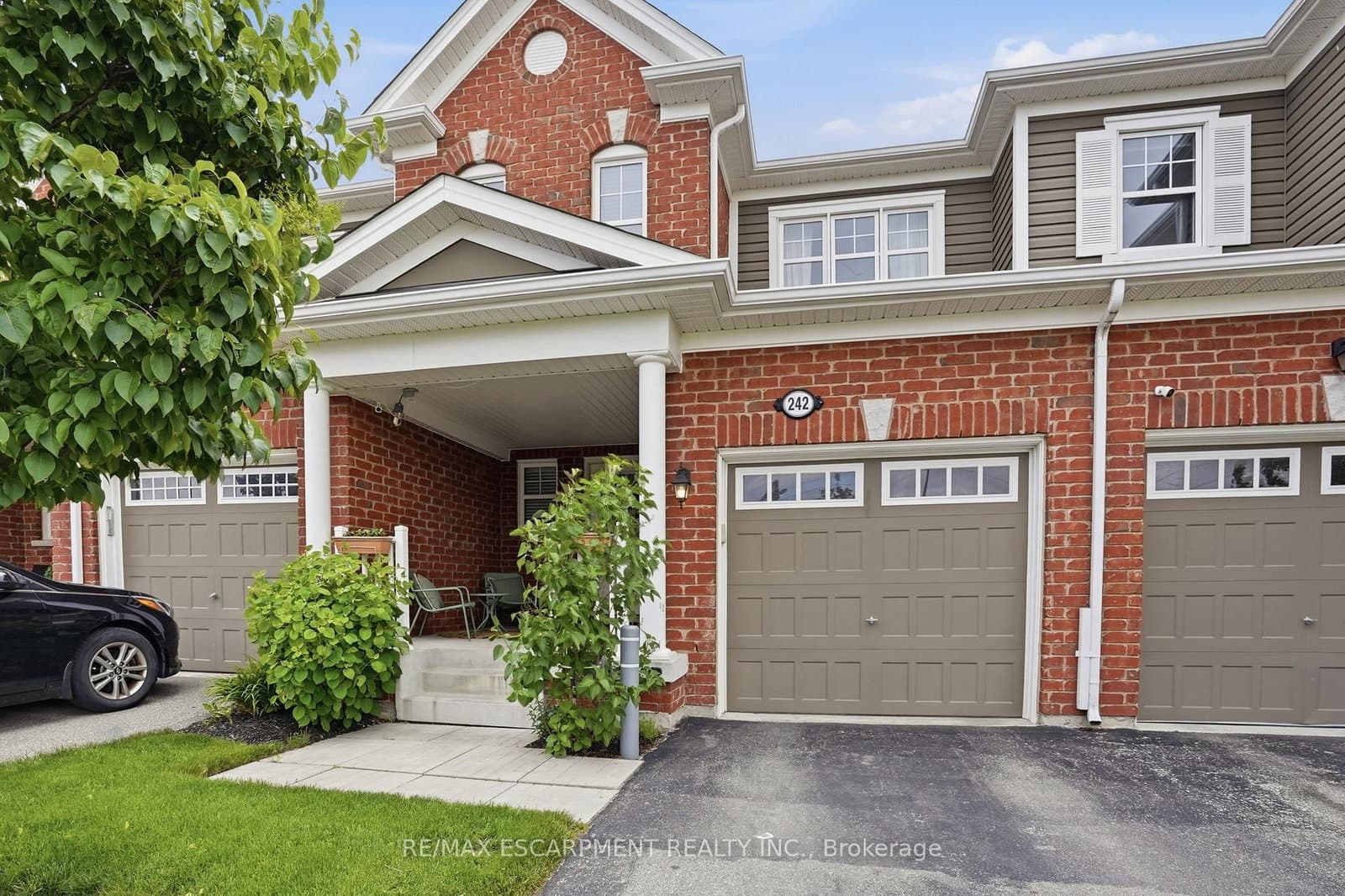 242 Waterbrook Lane - Image 3
