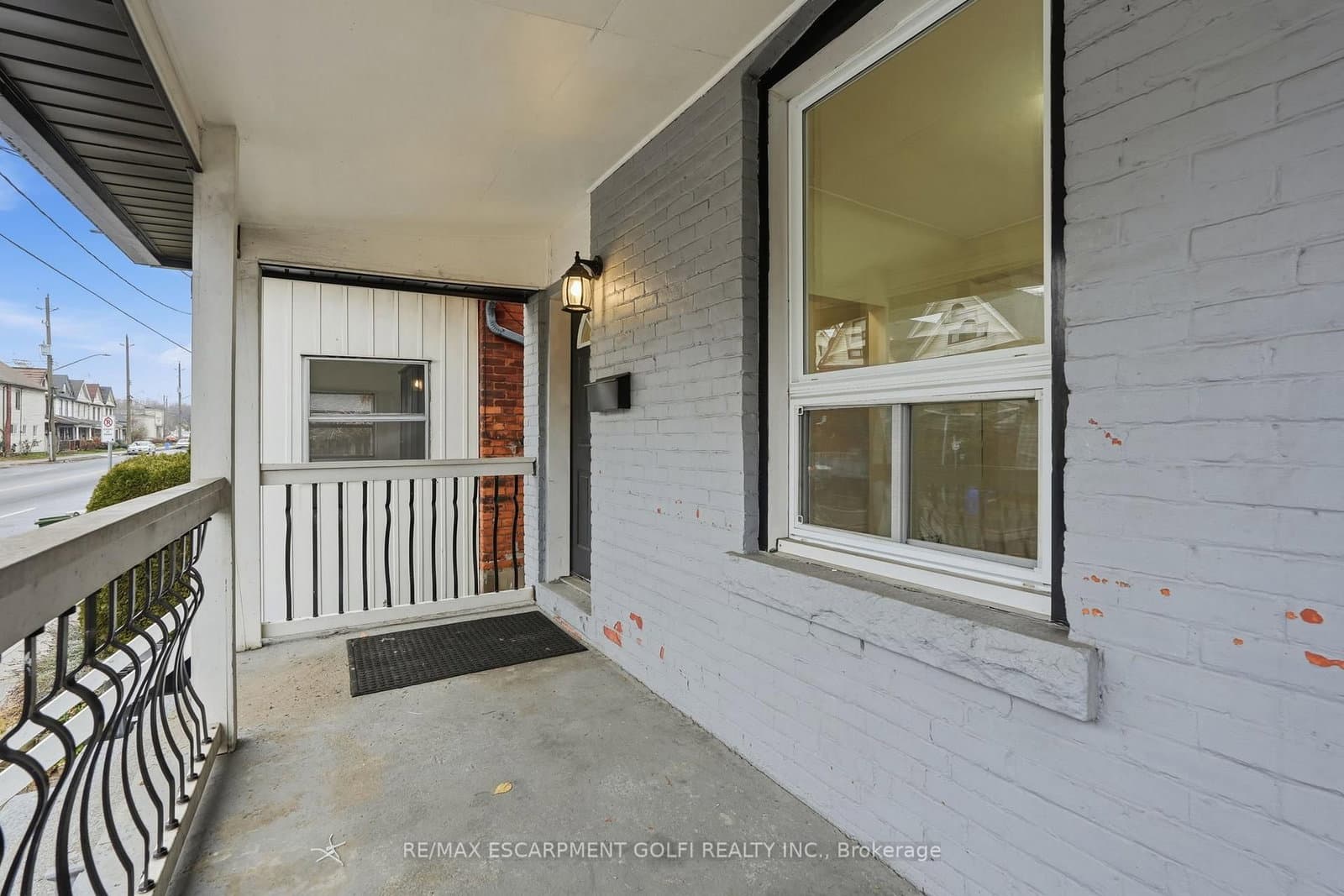 39 Burlington Street E - Image 3