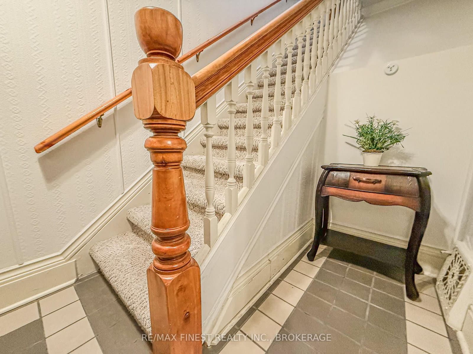 166 Queen Street - Image 4