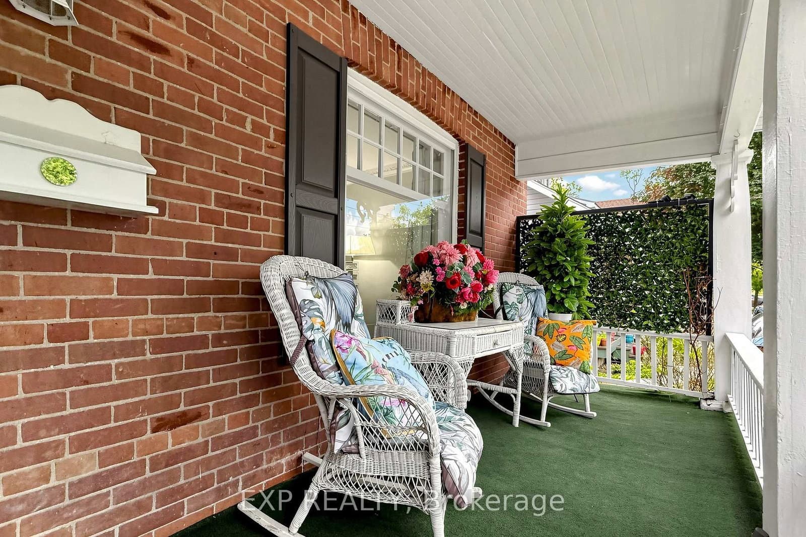 28 Simcoe Street - Image 5
