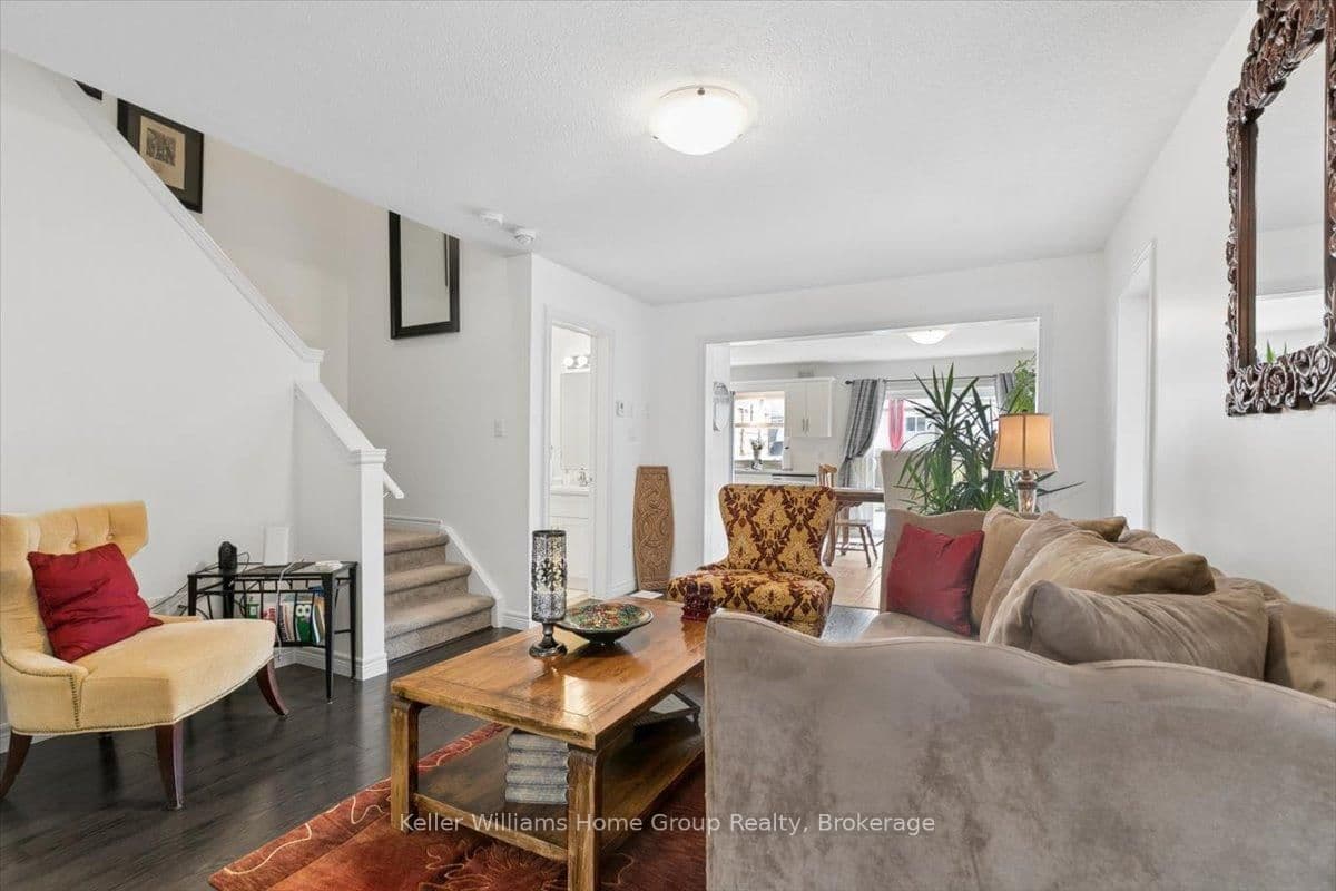 12 Ambrous Crescent - Image 6