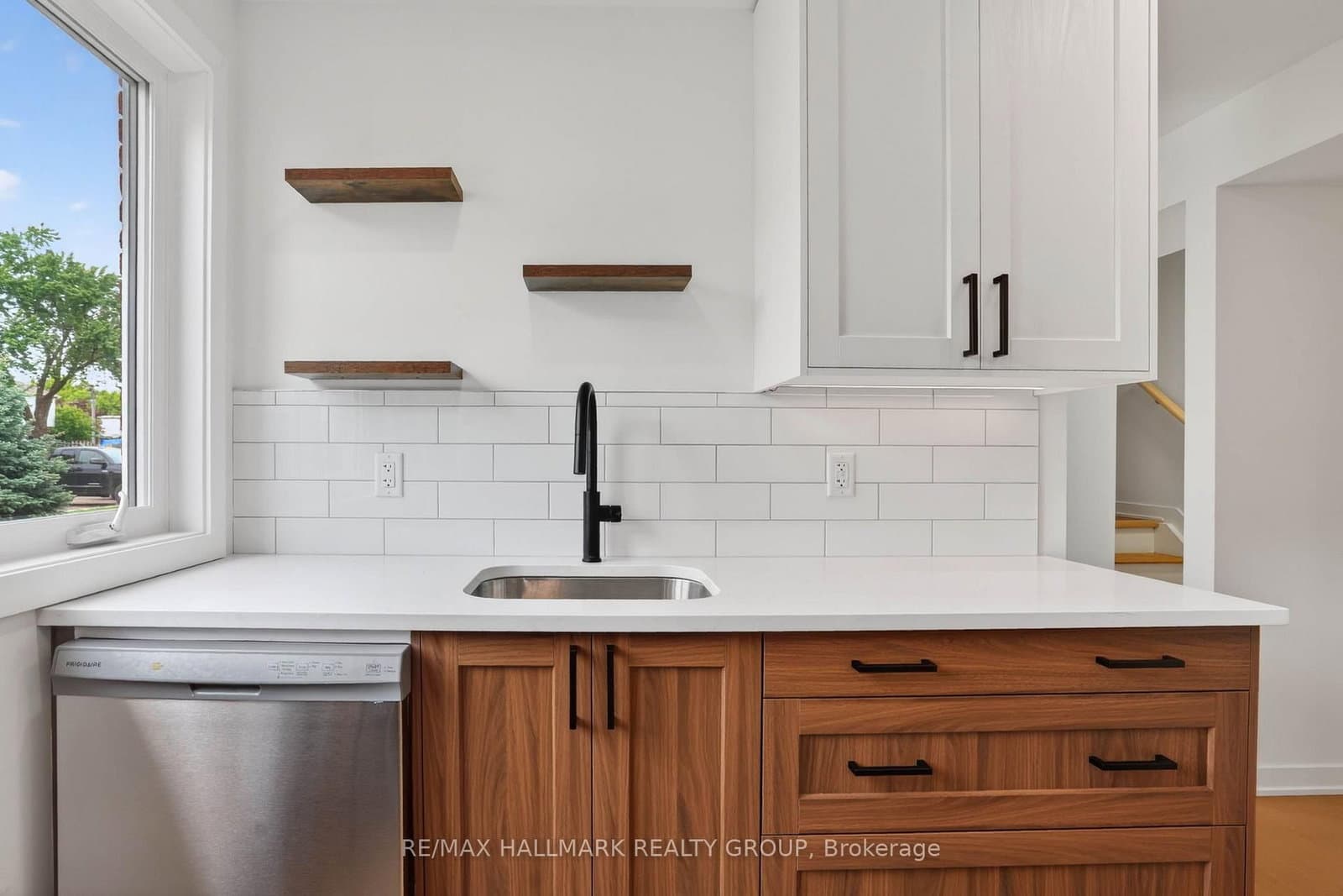 660 Hochelaga Street, Unit 38 - Image 6