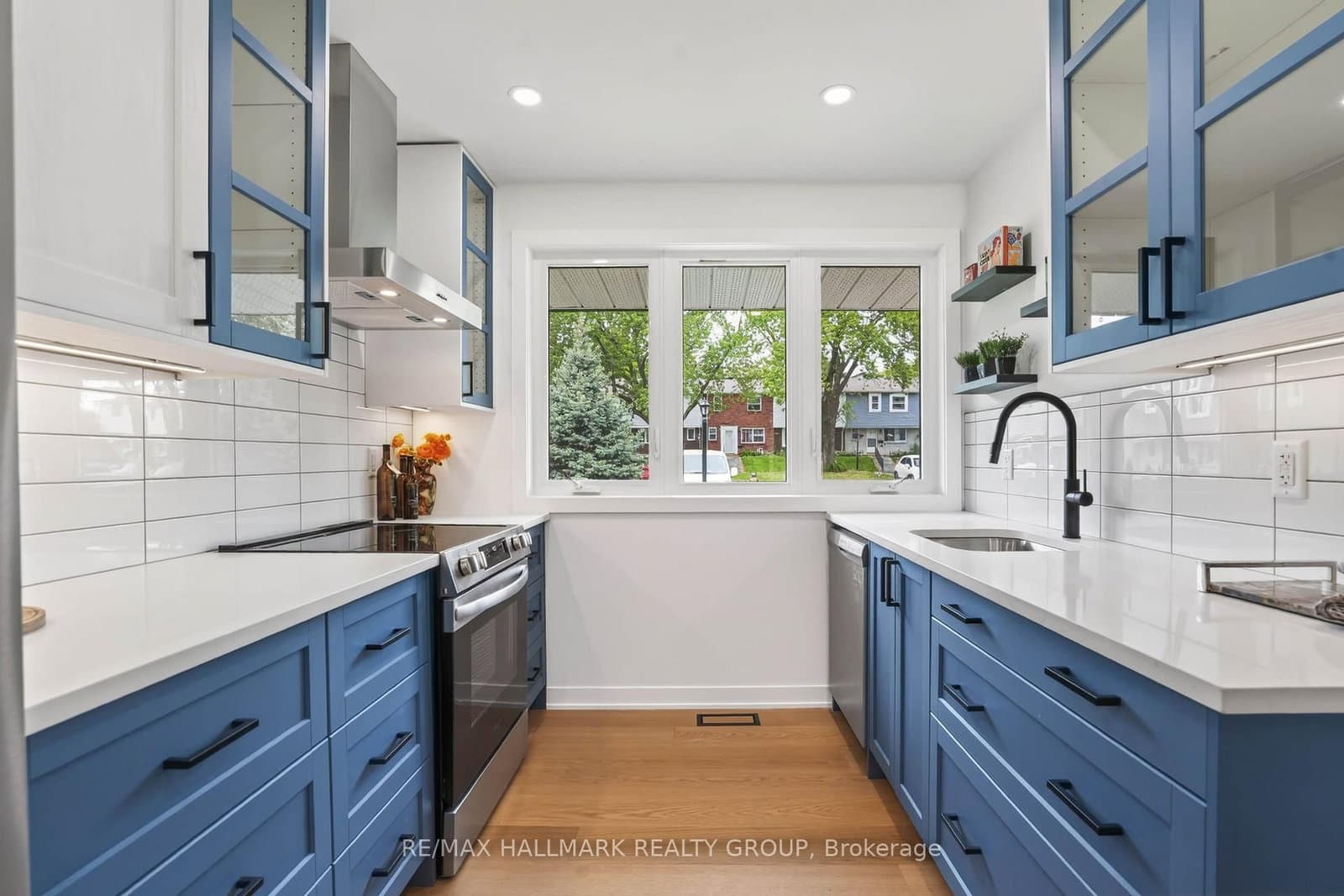 660 Hochelaga Street, Unit 42 - Image 4