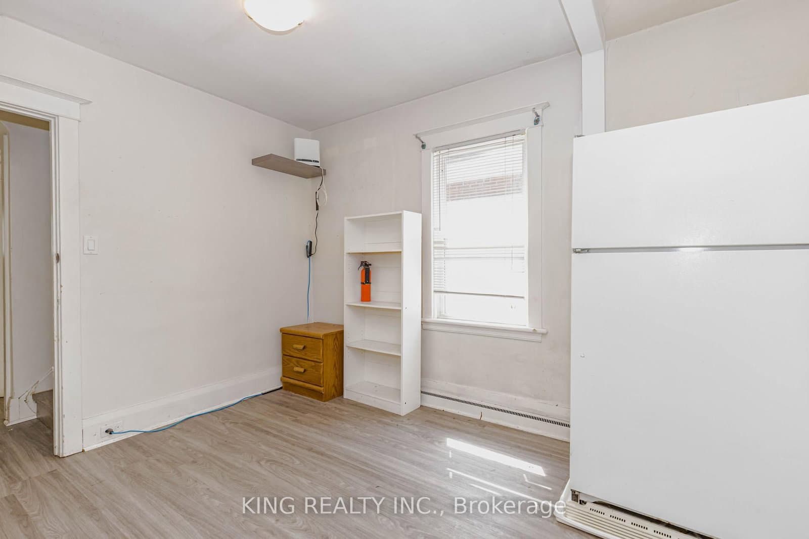 1177 King Street W - Image 3