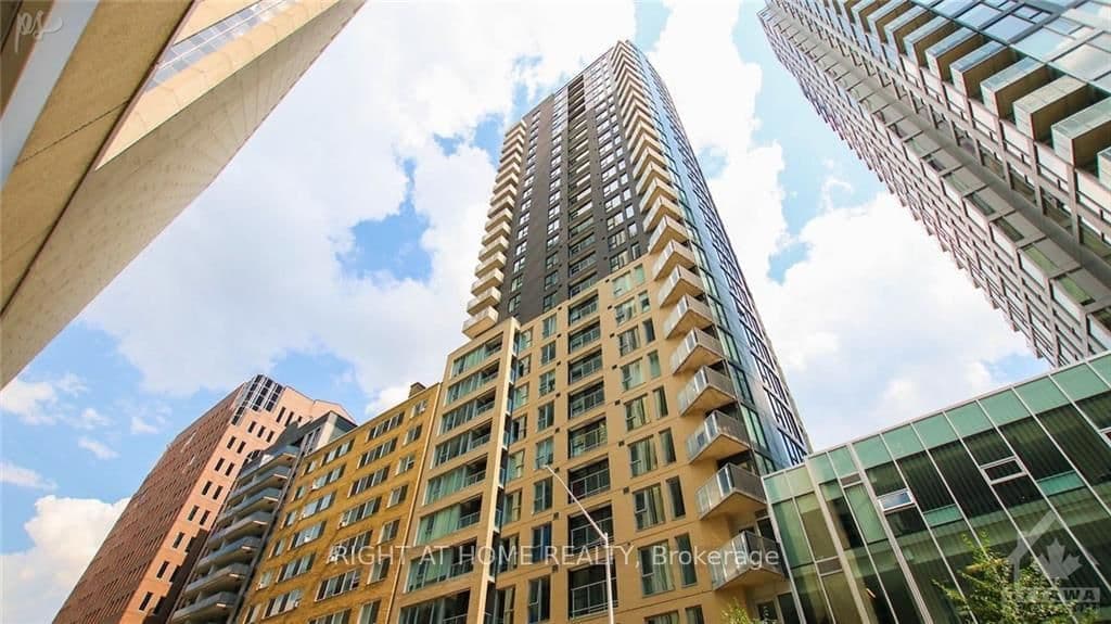40 Nepean Street, Unit 2306 - Image 1