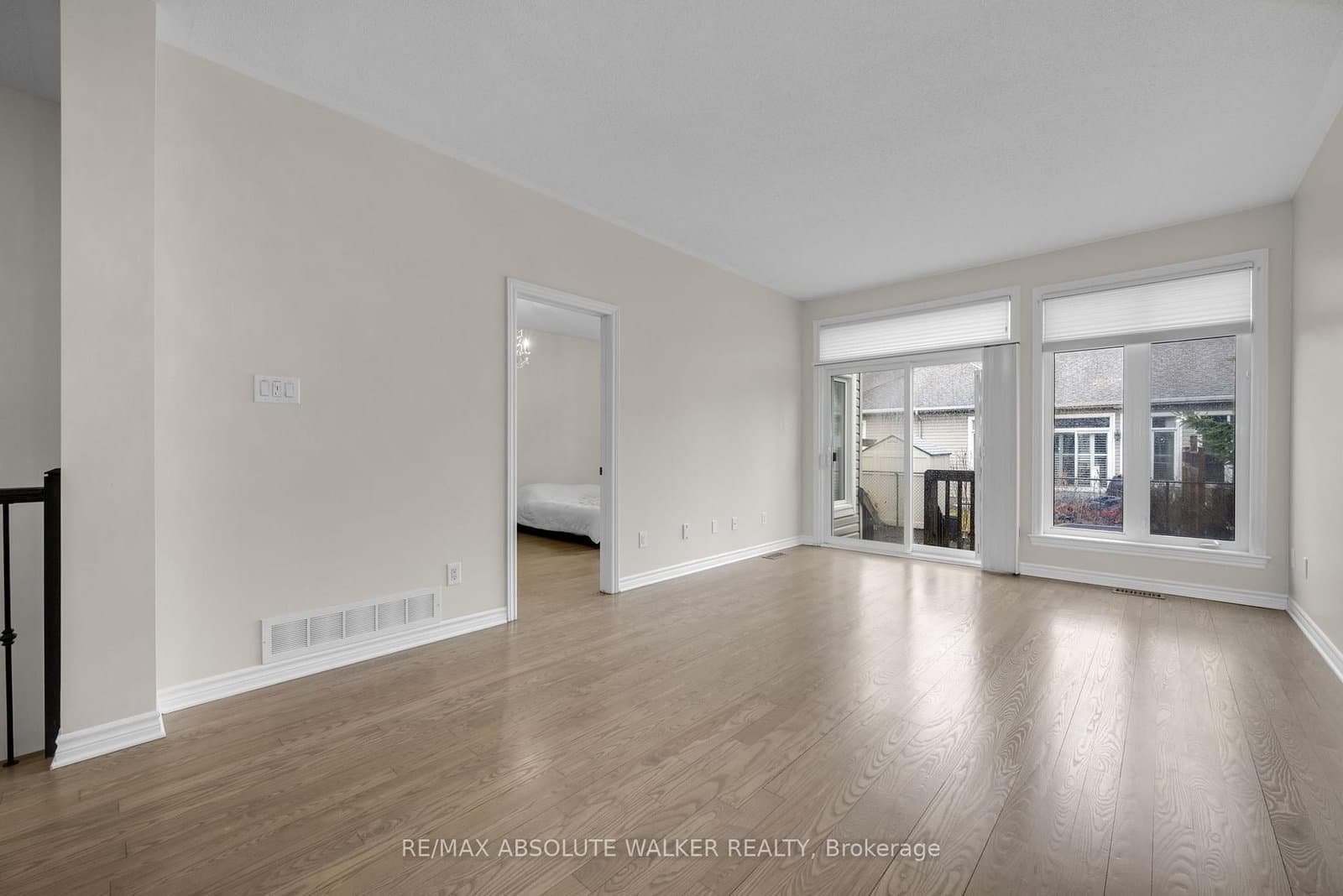 261 Bulrush Crescent - Image 6