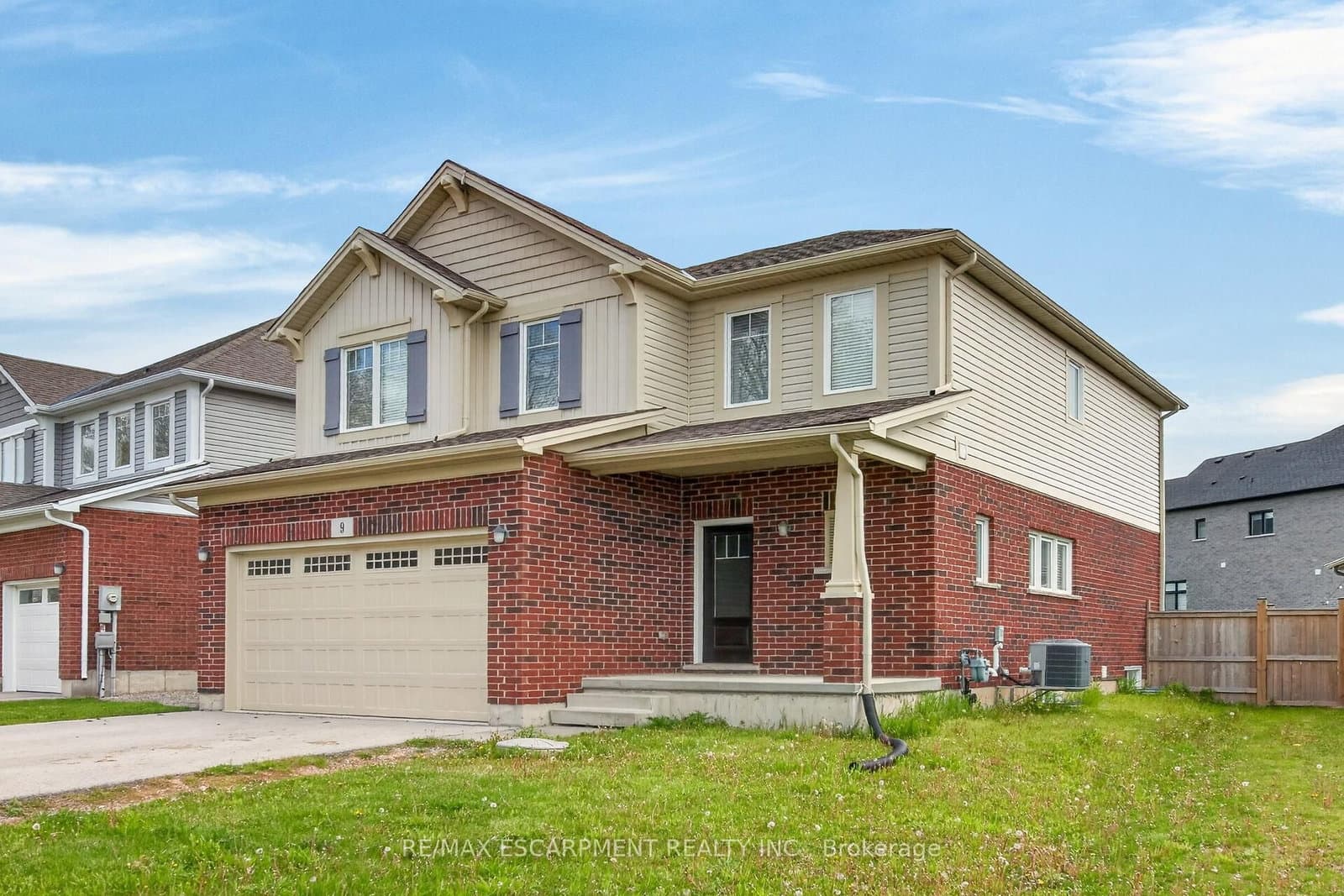9 Winterberry Boulevard - Image 1