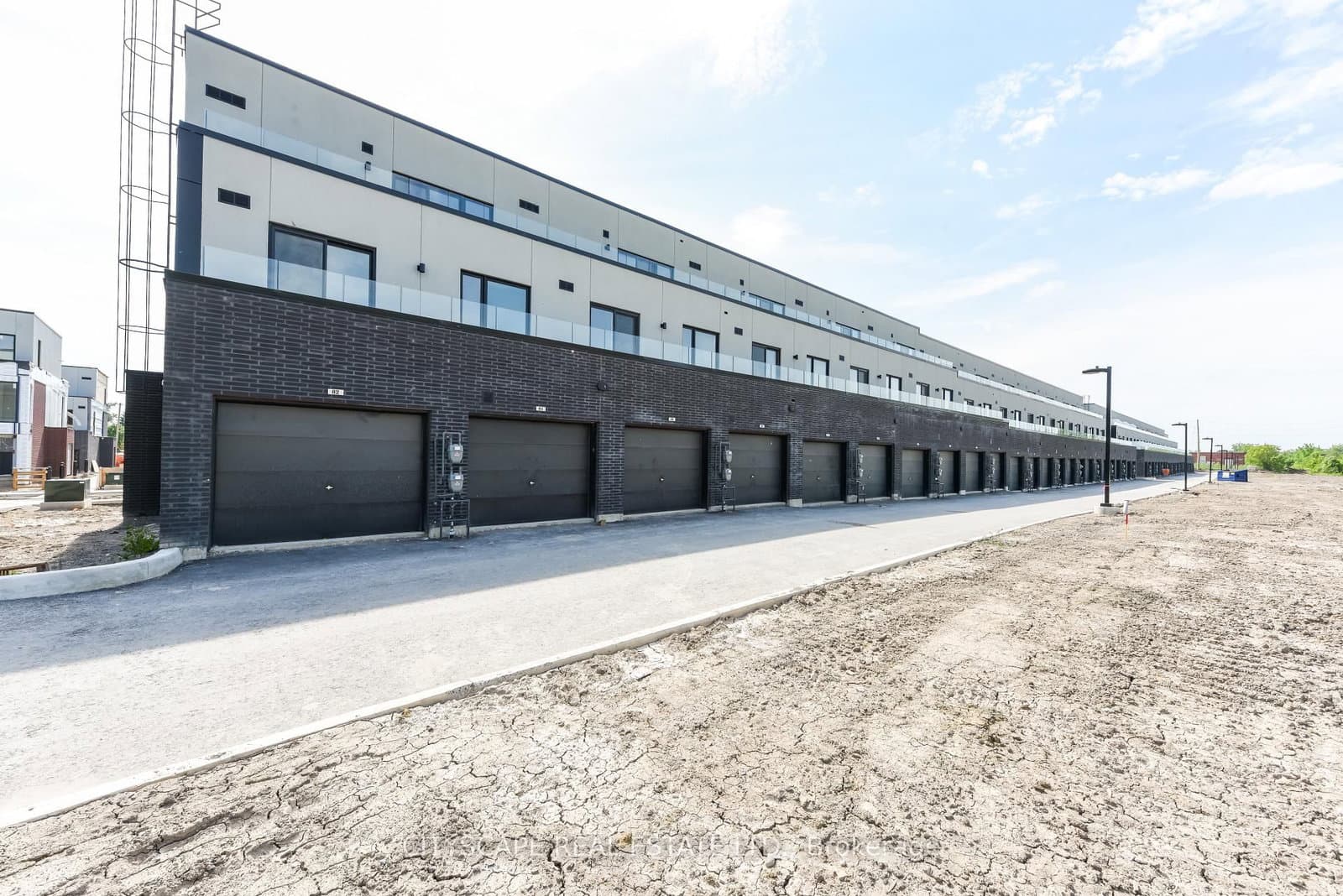 92 Everett Common, Unit 92 - Image 2