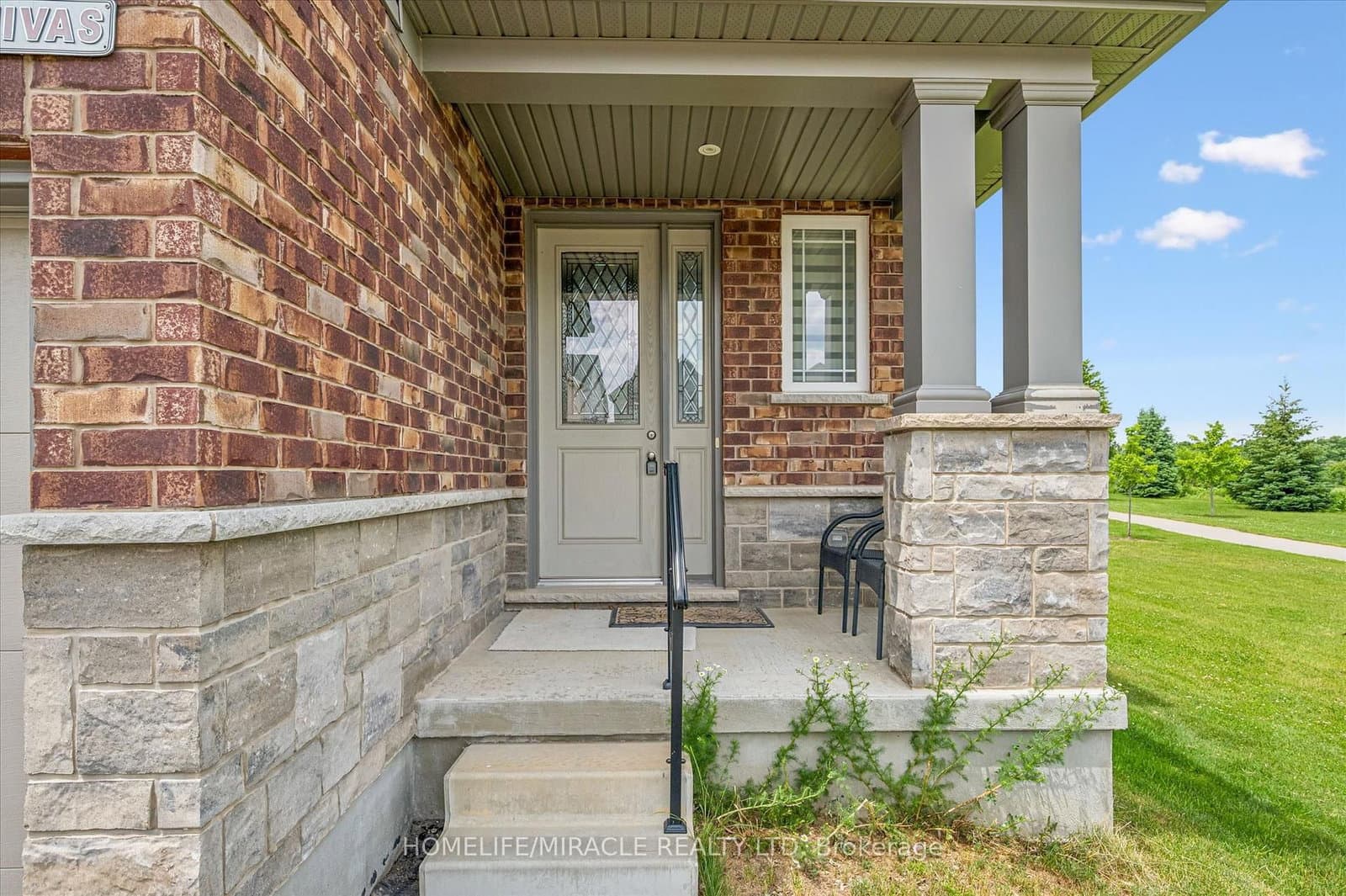 153 Rivertrail Avenue - Image 3