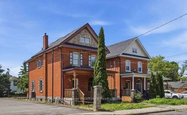 79 Bridge Street W - Image 1