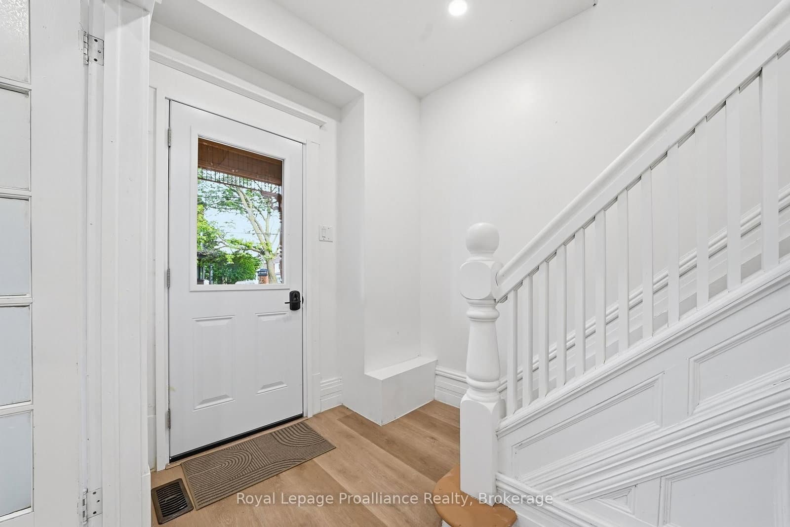 79 Bridge Street W - Image 5