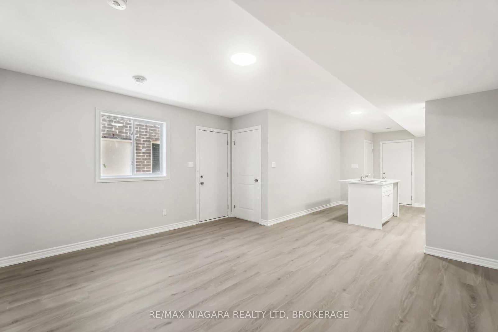 31 Superior Street, Unit Lower - Image 2