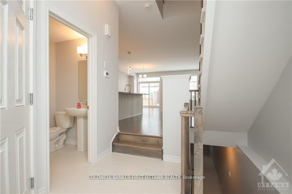 144 ANGELONIA Crescent - Image 2