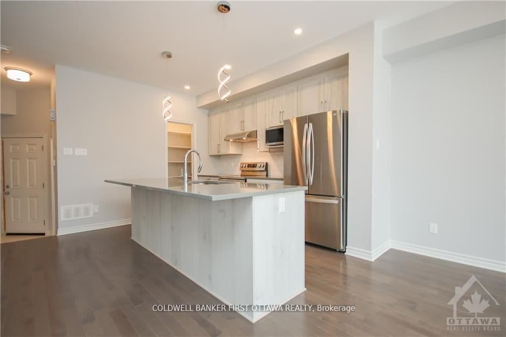 144 ANGELONIA Crescent - Image 5