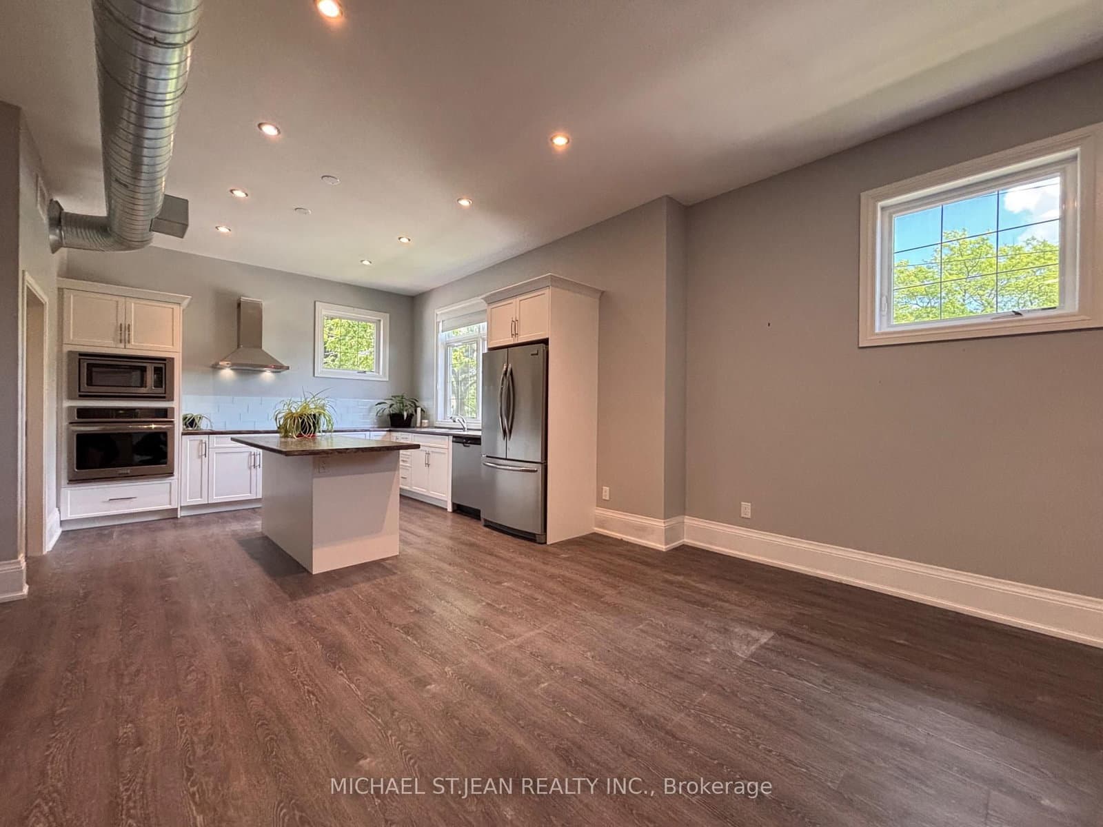 71 Wilson Street E - Image 6