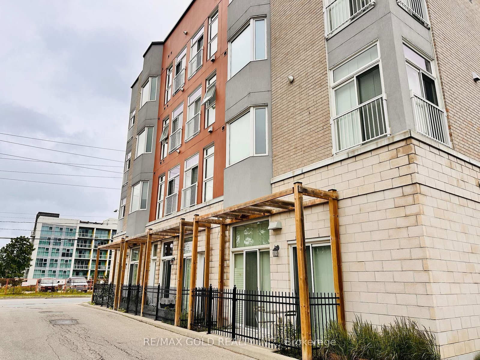 253 Albert Street, Unit 112 - Image 4