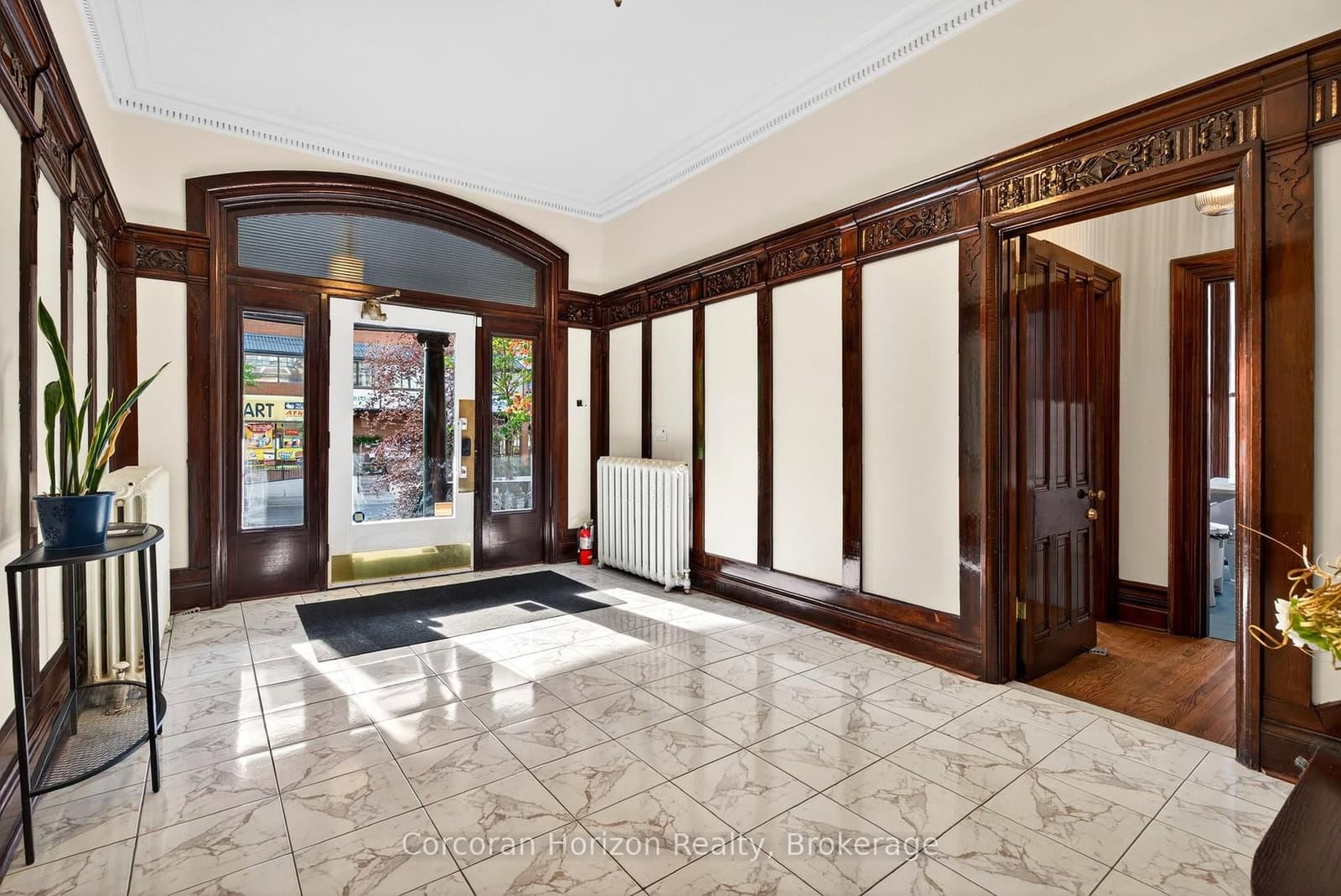 183 James Street S - Image 6