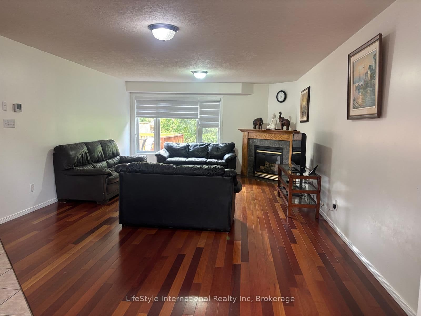 41 CAMM Crescent - Image 5