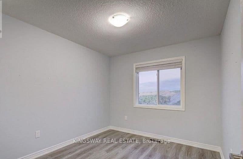 16 BRADBURY Road - Image 4