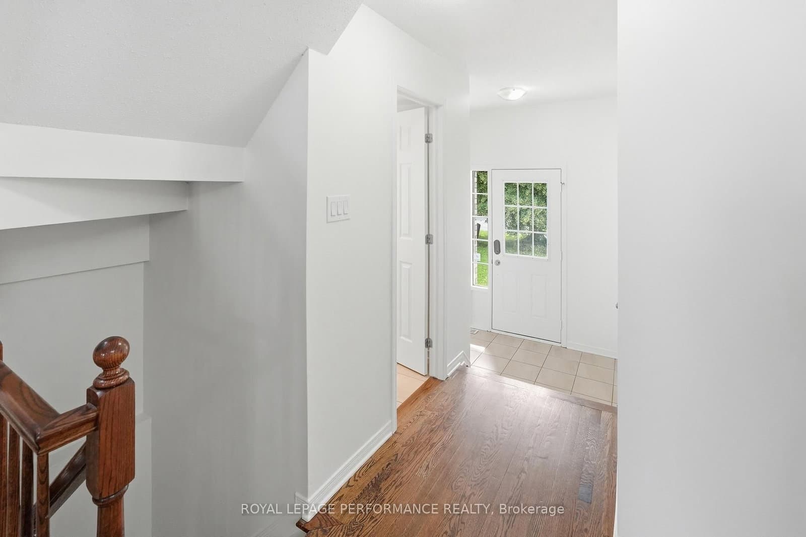 277 Rolling Meadow Crescent - Image 4