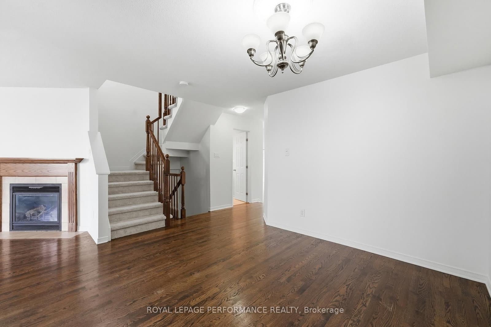 277 Rolling Meadow Crescent - Image 6