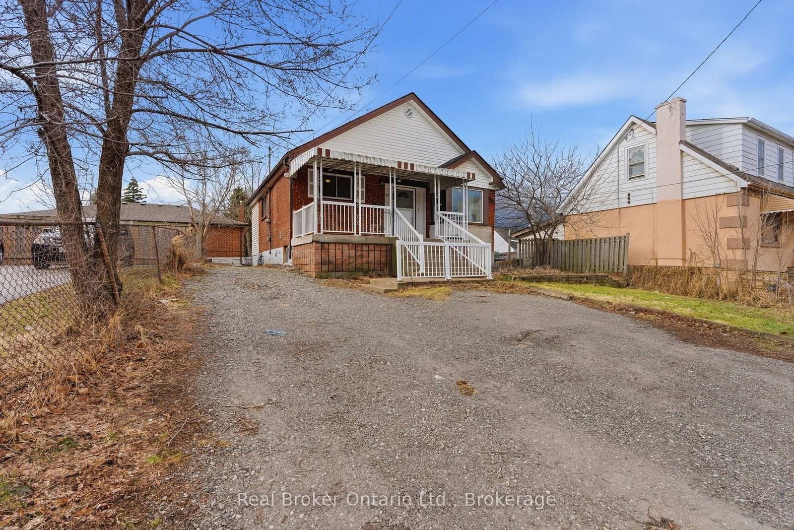 880 LAWRENCE Road - Image 2