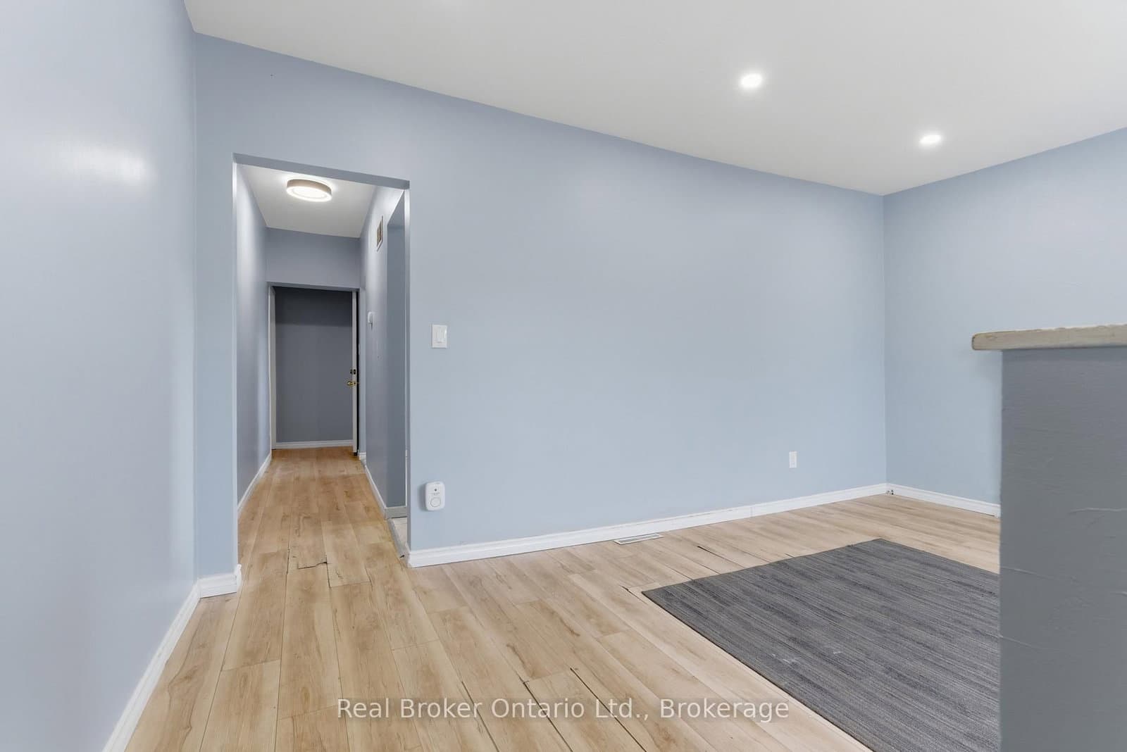 880 LAWRENCE Road - Image 5