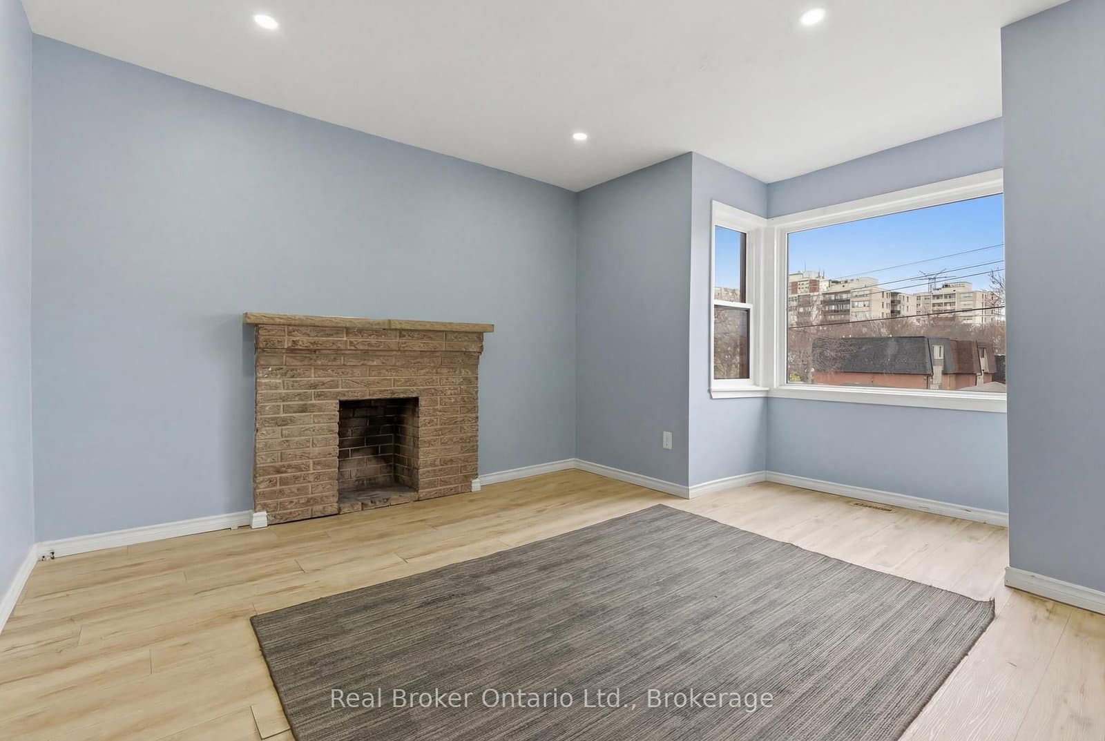 880 LAWRENCE Road - Image 6